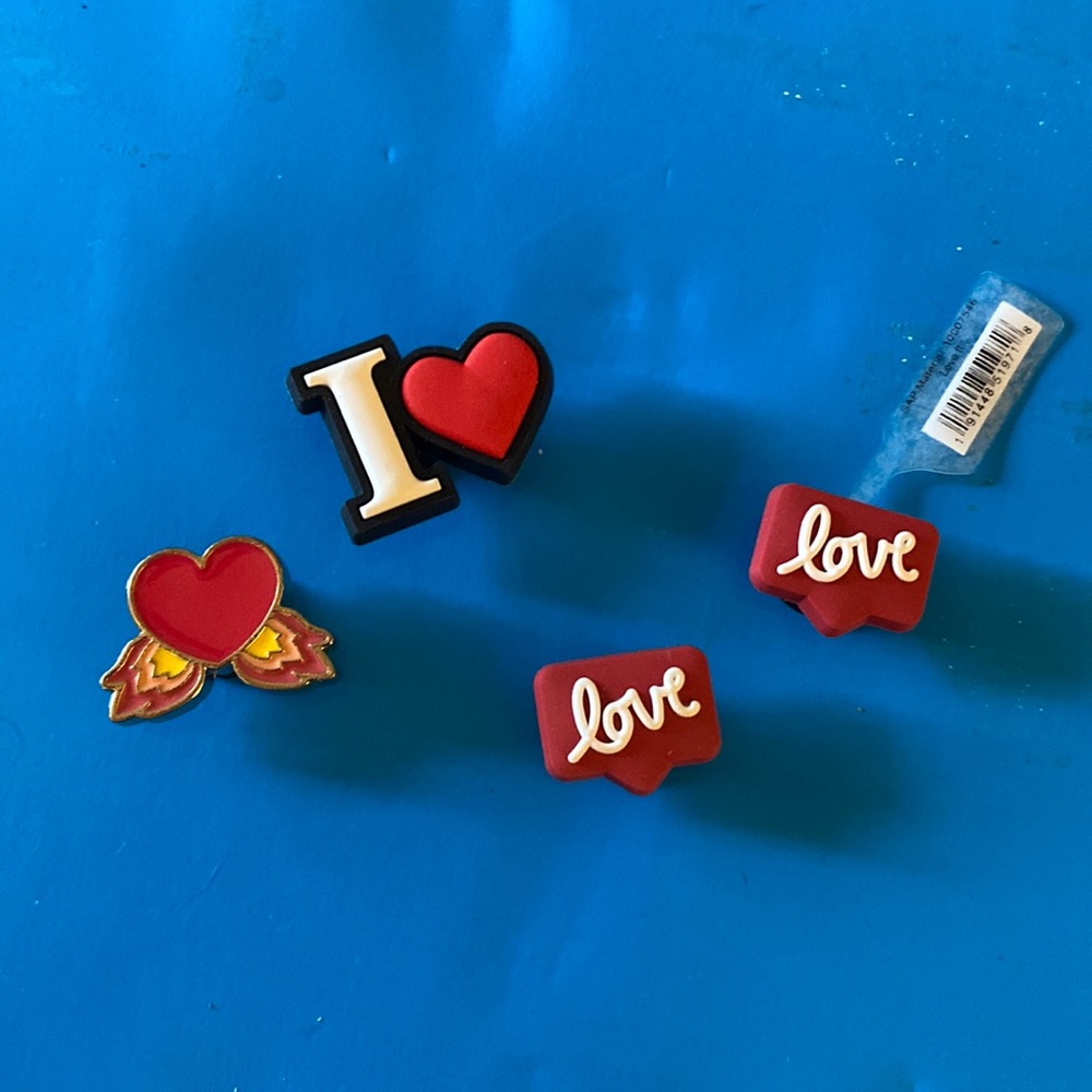 Crocs Jibbitz Love Collection